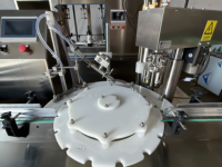 Machine de bouchage automatique pour la production de bouteilles d'huile d'olive/de whisky