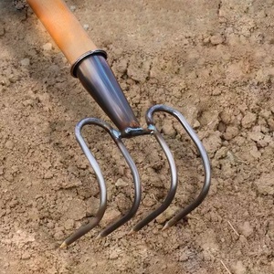 Râteau en acier épaissi pour scories de pierre Outils de remise en état des terres agricoles Désherbage de jardin et ameublissement du sol <span class=keywords><strong>Grand</strong></span> râteau à main incurvé - Product Image 1