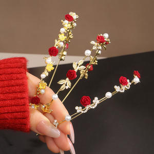 महिलाओं के लिए सुरुचिपूर्ण विंटेज मेटल गुलाब टियारा हेयर कलर का हेयर बैंड, महिलाओं के लिए मोती बाल सामान उपहार - Product Image 2