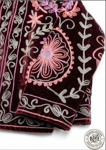 Chaqueta Bordada Floral Suzani de Terciopelo Hecha a Mano con Logotipo BLTE, Unisex, Reversible, Ecológica, Transpirable, de Secado Rápido, para Otoño e Invierno - Product Image 5