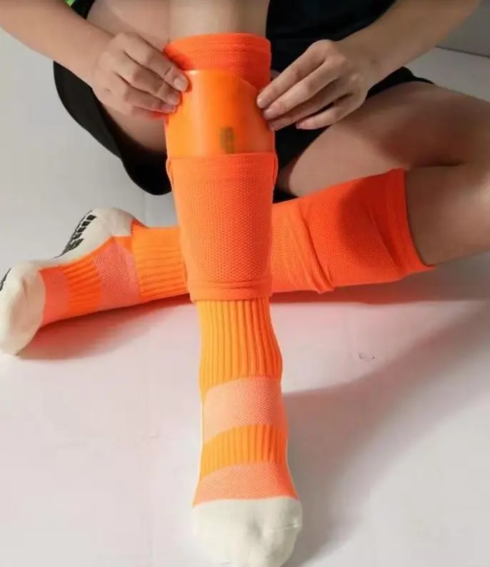 Kinder Jugend Erwachsene Schutz Fußball ausrüstung Fußball Sport Socken Schienbeinsc honer Set Schienbeins chutz mit Ärmel