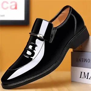 <span class=keywords><strong>Scarpe</strong></span> Oxford <span class=keywords><strong>da</strong></span> <span class=keywords><strong>Uomo</strong></span> in Vernice Lucida, Comode per Guida Casual o Tempo Libero, Ideali per Affari o Tempo Libero in Inverno - Product Image 3