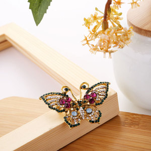 Broche con diamantes de imitación de cristal para mujer, broche de mariposa ahuecado, Animal, Vintage, <span class=keywords><strong>2022</strong></span> - Product Image 2
