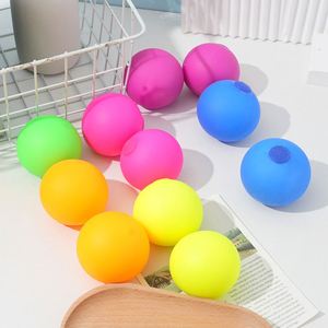 Mini Balle Créative Lumineuse de 4 cm Remplie de Farine, Jouet Squishy en TPR, Anti-stress Rebondissant, Cadeau pour Enfants et Adultes, Stimulateur d'Humeur pour Journées Chargées - Product Image 3