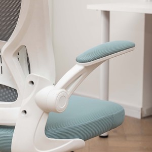 Silla de oficina GCREATE de malla, ajustable en altura, ergonómica y giratoria para uso en el hogar y la oficina. - Product Image 3