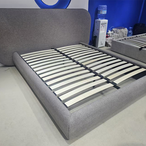 Base de Cama Tamaño Queen/King en Tela Beige con Cabecera de Bordes Redondeados - Product Image 3