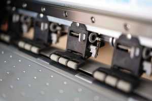 Machine d'impression de bannières flexibles à grande vitesse Audley 1,9 m, imprimante à solvant écologique Audley, installation de 4 têtes, imprimante numérique I3200, prix - Product Image 4