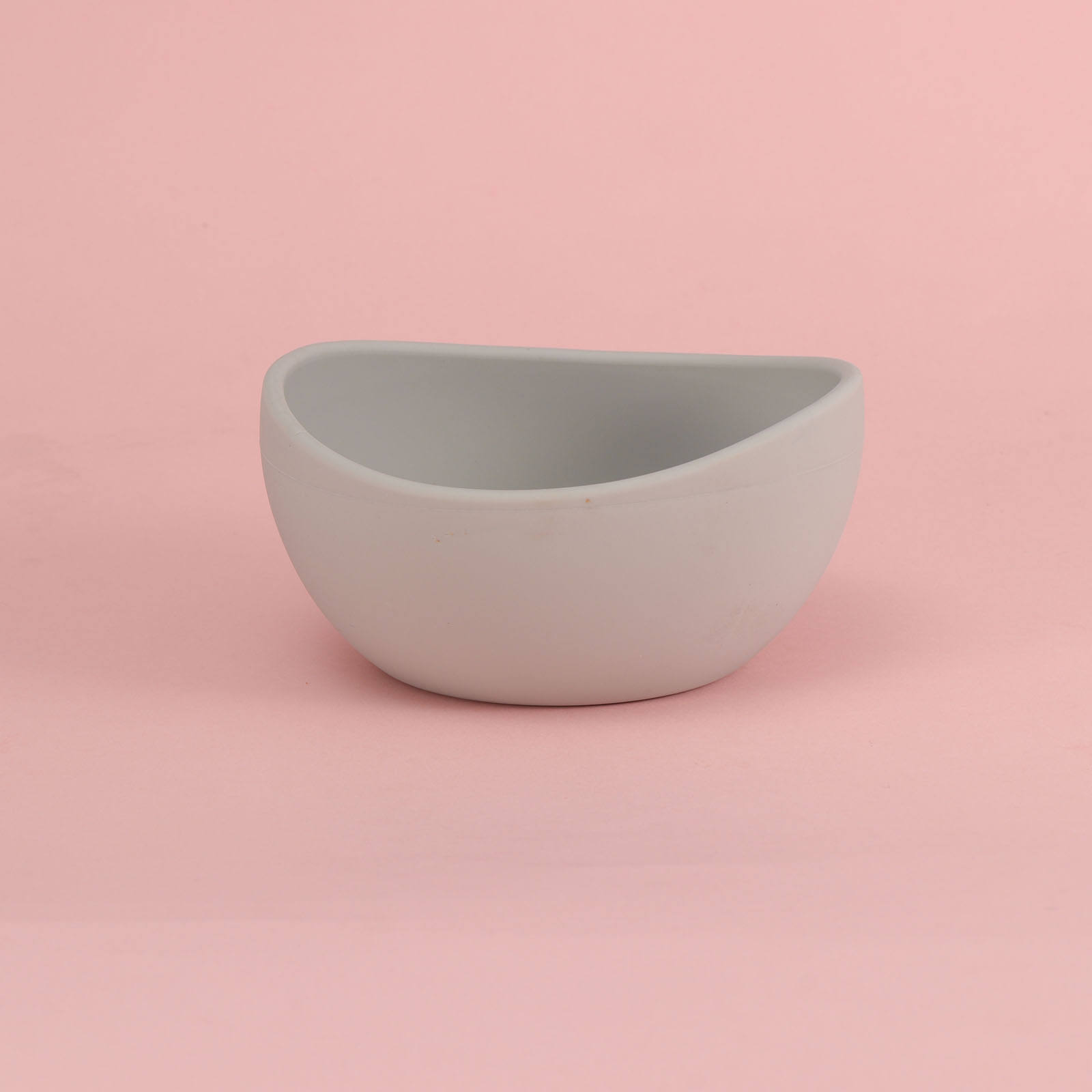 สีเทาอ่อน