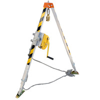 Trépied de sauvetage haute performance TRIPOD EVO offrant une capacité de charge de 500 kg et une portabilité compacte pour les espaces confinés et