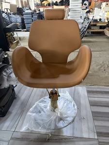 Fauteuil de Barbier en Cuir Noir Pivotant et Inclinable, Chaise de Coiffure avec Base Ronde Dorée - Product Image 4