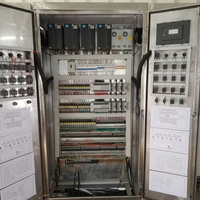 Caja de Distribución VFD de 440V Hecha a Medida, 1000A de Alta Capacidad, Acero Inoxidable, Interfaz HMI, Automatización de Fábrica Confiable, Híbrida