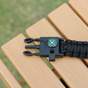 สร้อยข้อมือพาราคอร์ดพร้อมที่จุดไฟ แตรเสียงดัง ตัวล็อคปรับได้ วัสดุ PVC ปรับแต่งขนาดและสีได้ เหมาะสำหรับตั้งแคมป์ เดินป่า ตกปลา และล่าสัตว์ - Product Image 6