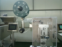 Machine d'insertion déshydratante à grande vitesse automatique JF C120 pour couper et insérer le déshydratant
