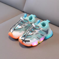 Chaussures de sport pour enfants avec lumières LED respirantes pour le jeu quotidien à l'école pour les tout-petits Saison d'hiver automne