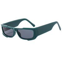 Prix d'usine Lunettes de soleil carrées uniques de petite taille Unisexe Marque de mode Monture PC Bleu Argent Miroir Sport Hip Hop Punk