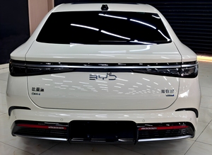 Voiture électrique 4 roues motrices BYD Seal 07 DMi 2025 - Product Image 2