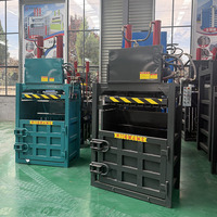 Presse à balleuses verticale hydraulique pour le compactage des bouteilles en plastique PET dans les installations de recyclage des déchets