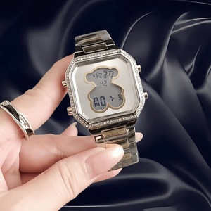 <span class=keywords><strong>Reloj</strong></span> Digital Cuadrado de Moda para Mujer, Precio de Fábrica al por Mayor, con Diseño de Oso Adorable, Bisel con Pedrería, Correa de Metal en Oro Rosa, Disponible - Product Image 3