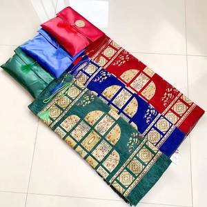 Alfombra gruesa y cálida de chenilla con estampado floral, estilo bolsillo, con cuentas de oración musulmanas, base de goma antideslizante, lavable, de pelo corto. - Product Image 1