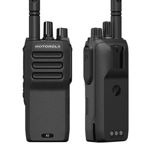 Radio Walkie Talkie Portatile Motorola R2 a Lunga Distanza Doppia Banda con Custodia IP55 e Soppressione del Rumore SINC con Sistema Guida - Product Image 1