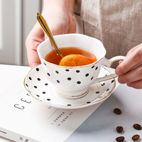 Tasse à thé en porcelaine à pois vintage de la marque LEXI, soucoupe en céramique blanche avec bord festonné doré, capacité de 200 ml, personnalisable, pour la maison