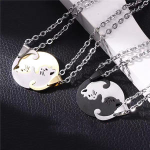 Collier pendentif en forme <span class=keywords><strong>de</strong></span> chat en acier inoxydable X152 en gros, patchwork, cœur, mode, <span class=keywords><strong>noir</strong></span> <span class=keywords><strong>et</strong></span> <span class=keywords><strong>blanc</strong></span>, colliers <span class=keywords><strong>de</strong></span> <span class=keywords><strong>couple</strong></span> pour les amoureux - Product Image 3