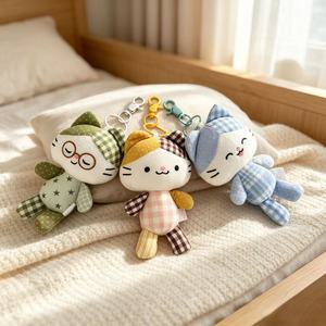 Grazioso Portachiavi Gatto <span class=keywords><strong>in</strong></span> Peluche <span class=keywords><strong>in</strong></span> Tessuto di Poliestere, Adorabile Gattino con Imbottitura <span class=keywords><strong>in</strong></span> Cotone PP, Ciondolo per Borsa, Regalo Animale di Peluche - Product Image 4