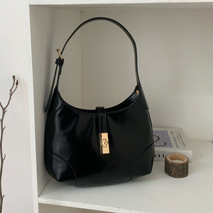 Crescent Moon Bag Black Leather Shoulder Bag With <b>Lock</b> Closure For Everyday Use - Product Image 5