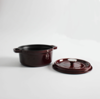 Cocotte en fonte robuste avec revêtement antiadhésif sûr, pot émaillé antirouille avec couvercle à circulation pour une cuisson prolongée