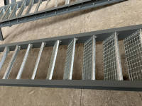 Grille d’égouttement en acier de qualité professionnelle, sur mesure,  trottoirs, parcs, chantiers de construction et usines