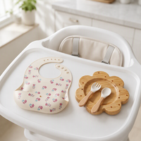 Ensemble d'alimentation floral en bambou : assiette à succion en fibre de bambou de qualité alimentaire en forme de fleur, fourchette et cuillère à manche en bois, motif dessin animé doux