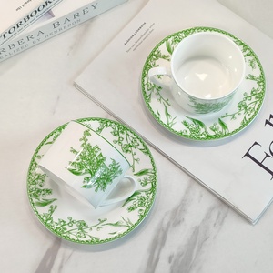 Ensemble assiette et tasse à motif d'orchidée cloche verte en gros d'usine ensemble de dîner en céramique classique - Product Image 4