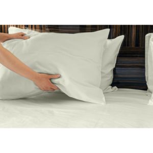 Juego de 2 Fundas de Almohada de Bambú Viscosa de Lujo DB, Color Crema, Certificación Oeko-TEX, Ropa de Cama para el Hogar - Product Image 4