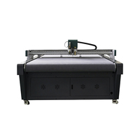 Máquina de corte CNC digital moderna CE para cortinas opacas con protección UV, persianas de nido de abeja y estores celulares