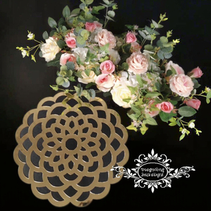 Décorations de mariage en acrylique miroir doré Tapis de table et assiettes de table pour rehausser les dessous des assiettes - Product Image 2