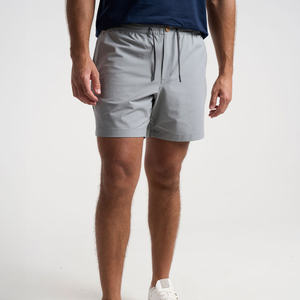Pantalones Cortos Deportivos Funcionales, Silueta Moderna, Tejido que Gestiona la Humedad, Diseño Flexible, Hechos para Hombres Activos en su Rutina Diaria - Product Image 5