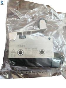 Contrôleur PLC, capteur, interrupteur de fin de course, neuf d'origine CZ-7141 - Product Image 1