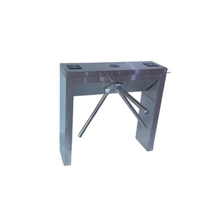 Tourniquet de trépied en acier inoxydable avec fonction anti-talonnage Tourniquet de barrière d'entrée avec lecteur RFID pour des installations sécurisées