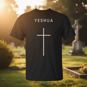 T-shirt minimalista cristiana con croce di Yeshua, nera, unisex - Product Image 3