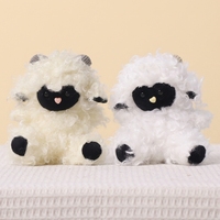 Porte-clés en peluche mouton bouclé mignon en gros, pendentif personnalisé OEM, mascotte en peluche douce, jouet en peluche agneau moelleux pour cadeau