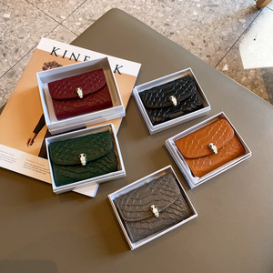 Portefeuille compact en cuir véritable à motif serpent de luxe, avec plusieurs emplacements pour cartes, mini porte-cartes de crédit pour femmes, vente en gros - Product Image 1