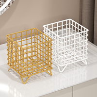 Cesto Organizador de Metal Dourado de Luxo com Pés para Banheiro e Cômoda