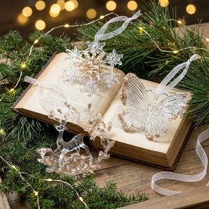 Ornamen Karangan Bunga Natal, Dekorasi Gantung Karangan Bunga Mini Buatan dengan Pita Merah, Lonceng, Buah Pinus, dan Buah Berry untuk Pintu & Pohon - Product Image 3