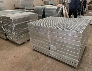 บันไดตะแกรงเหล็กชุบกัลวาไนซ์ป้องกันการกัดกร่อนสำหรับใช้งานกลางแจ้ง ดีไซน์แบบอุตสาหกรรม - Product Image 5