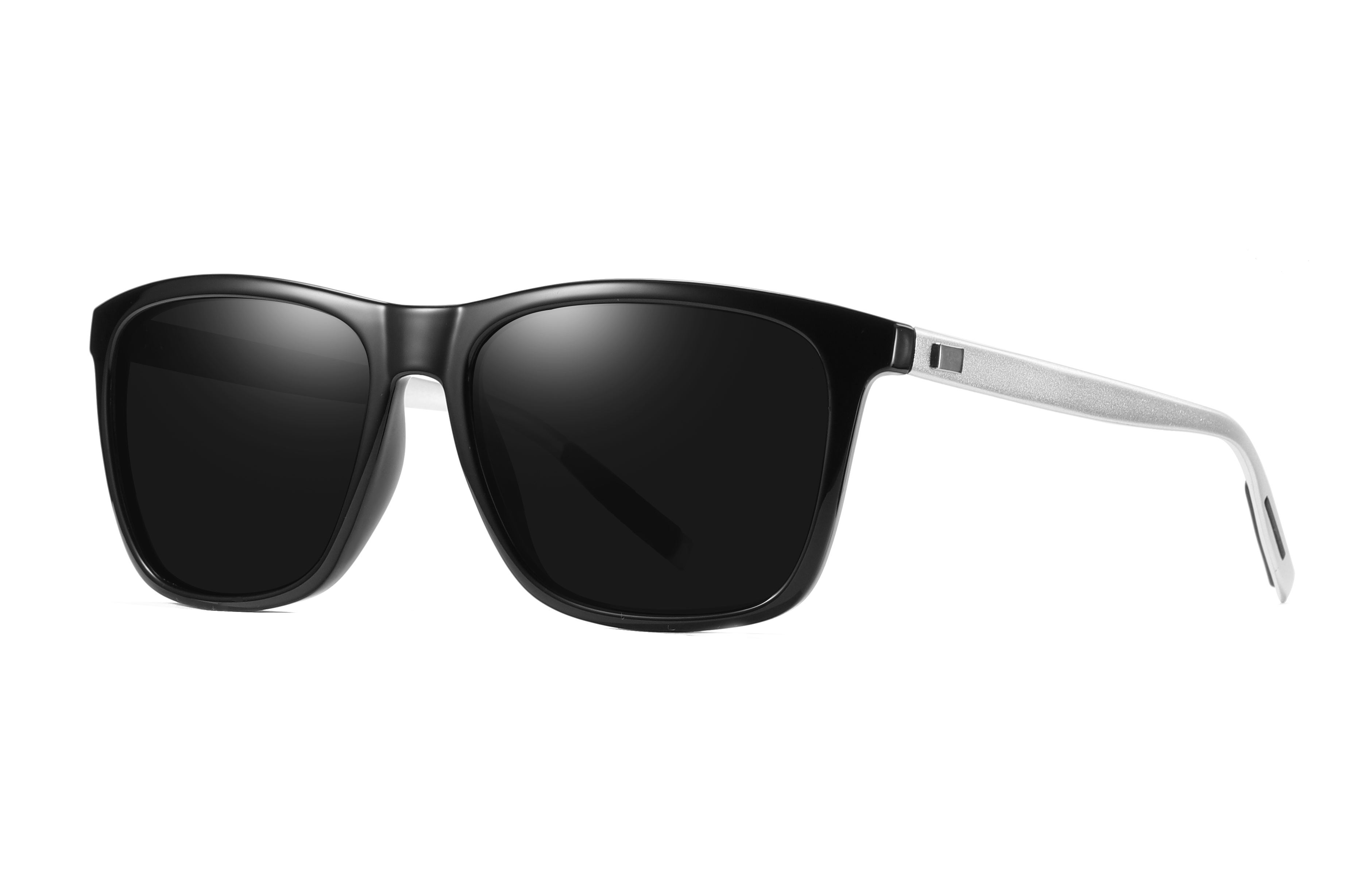 กรอบสีดำ ขาแว่นสีเงิน เลนส์สีเทา