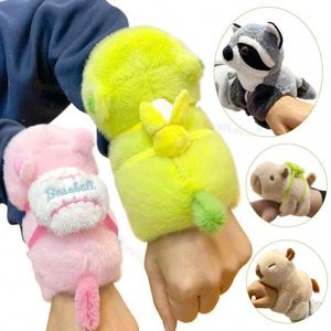 ถุงสุ่มของเล่นน่ารัก สายรัดข้อมือรูปสัตว์ตลก ตุ๊กตาสัตว์นุ่มนิ่มสำหรับเด็ก สายรัดข้อมือแบบตบติด ตุ๊กตาขนนุ่ม ของเล่นเพื่อนสนุก ผ้าตาข่าย นุ่มมาก - Product Image 4