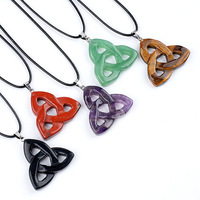 Offre Spéciale : Pendentif en Améthyste Naturelle, Nœud Celtique Irlandais Semi-Créatif, Pierre de Guérison en Cristal pour Collier DIY ou Cadeau Tendance