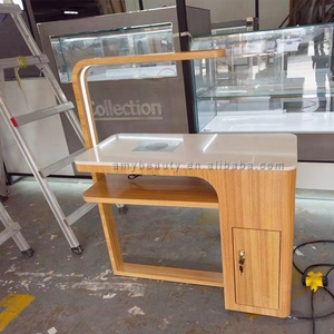 โต๊ะทำเล็บร้านเสริมสวยพร้อมพัดลมเพื่อความงามเล็บมืออาชีพ - Product Image 4