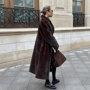 Manteau long de luxe en fausse fourrure pour <span class=keywords><strong>femme</strong></span>, chaud et épais, style décontracté, idéal pour l'hiver, vente en gros, veste d'extérieur - Product Image 3