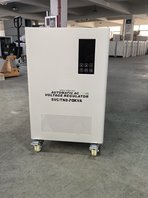 Oem Odm Fully Automatic 40kva 50kva 60kva Tnd Series Ac 220v Voltage Regulator Stabilizer With Lcd Display for Svc Use